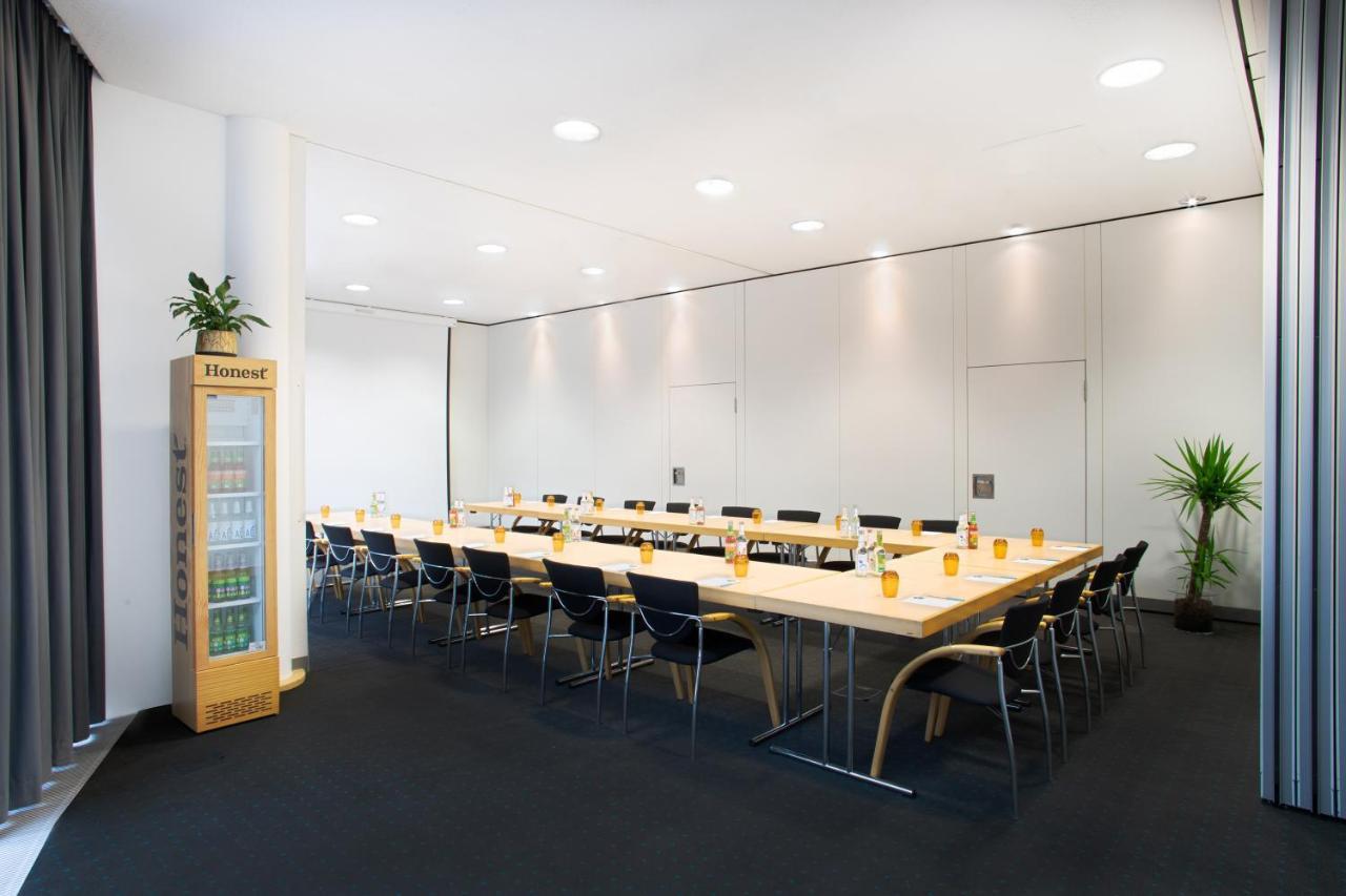 Four Munich Neue Messe Hotel Aschheim Bagian luar foto