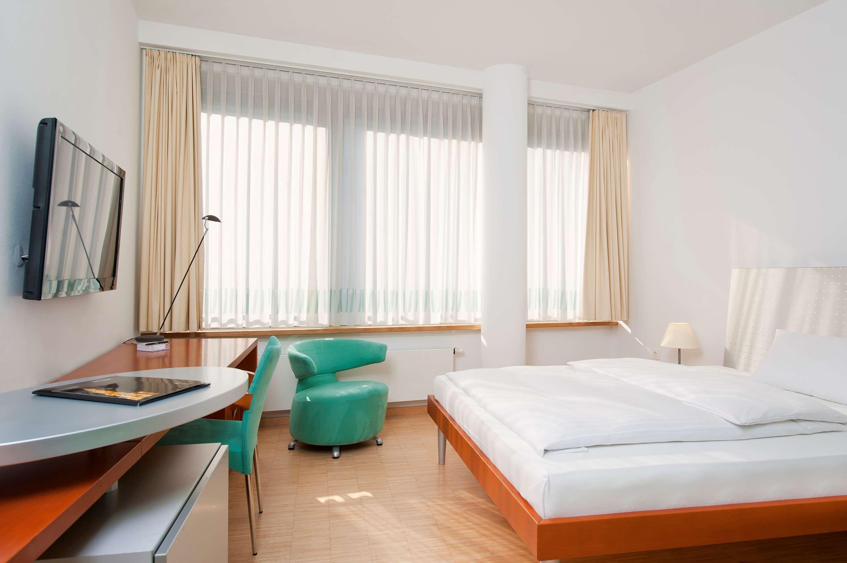 Four Munich Neue Messe Hotel Aschheim Bagian luar foto