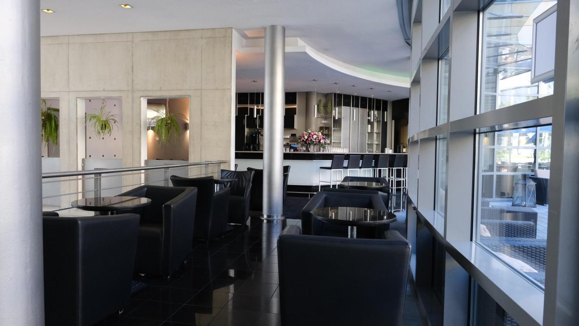 Four Munich Neue Messe Hotel Aschheim Bagian luar foto