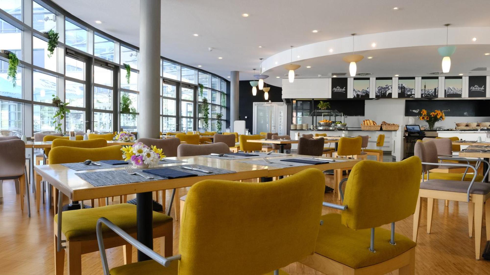 Four Munich Neue Messe Hotel Aschheim Bagian luar foto